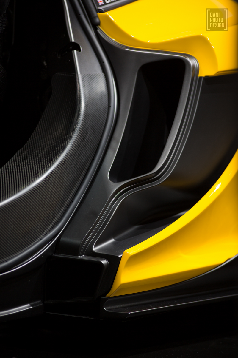 Illustration for article titled Get Closer To The Cars Of The Geneva Motor Show Than Humanly Possible